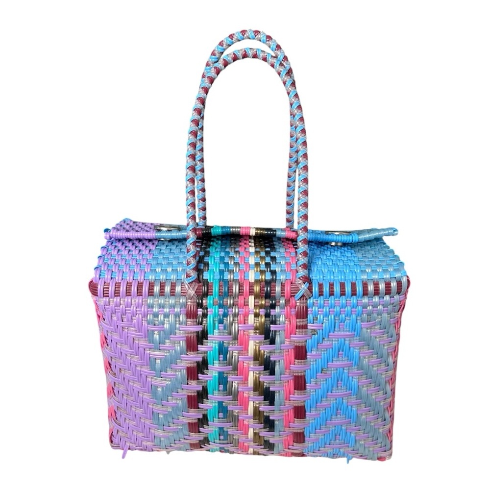 Vintage Plastic Colorful Woven Tote Bag Magnetic Closure